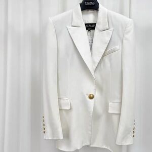 🚩steal Authentic Balmain Ivory Blazer with Gold Button